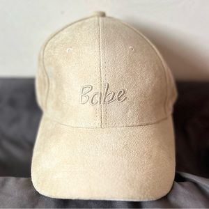 Cream ball cap